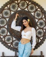 White Two Way Croptop - Image 3